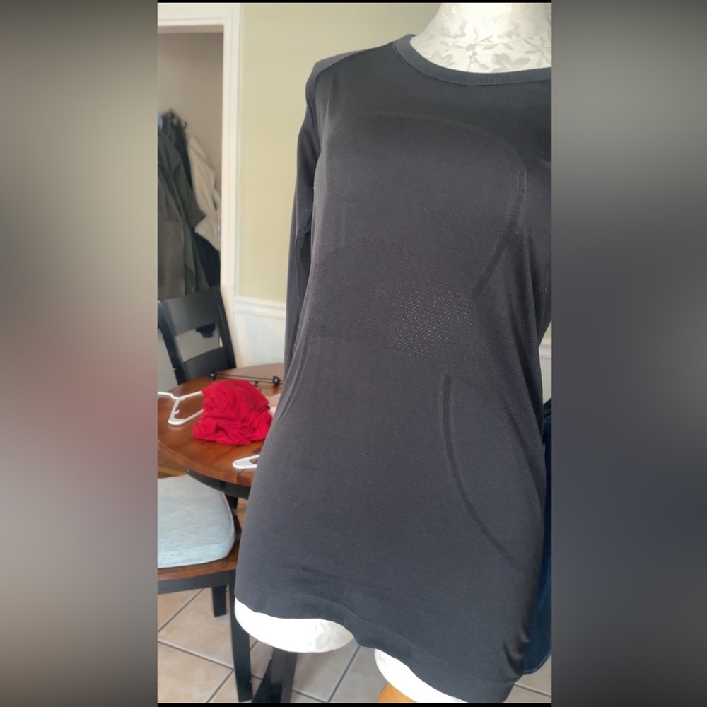 Lululemon swiftly tech long sleeve